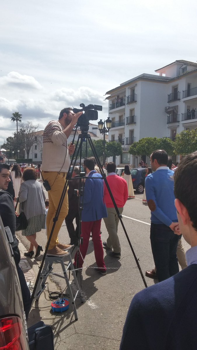 Un RT en agradecimiento a TVLM por su compromiso con la Semana Sant. Gran trabajo por las emisiones en directo