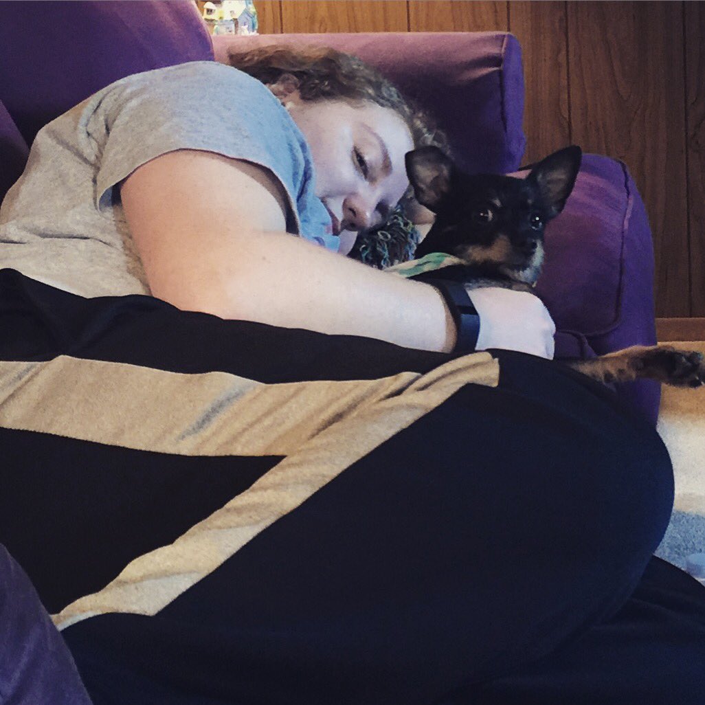 sarahkozy's tweet photo. Easter cuddles with Max 😄 https://t.co/SJUeJSC3Wo