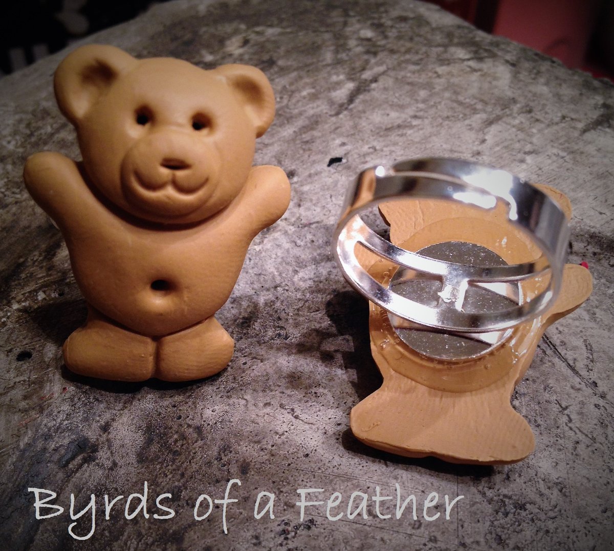 LittleRedByrdee's tweet photo. Hey @HoneyMaidSnacks! What do you think of our Teddy Graham-inspired rings? https://t.co/NayfVHZLfc #TEMPTTeam #etsy https://t.co/YEuHZZC1L2