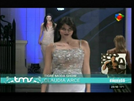 dannu66's tweet photo. @laurivarola Preciosa! #Desfile #TigreModaShow @AmericaTV https://t.co/duAmKcS2Y8