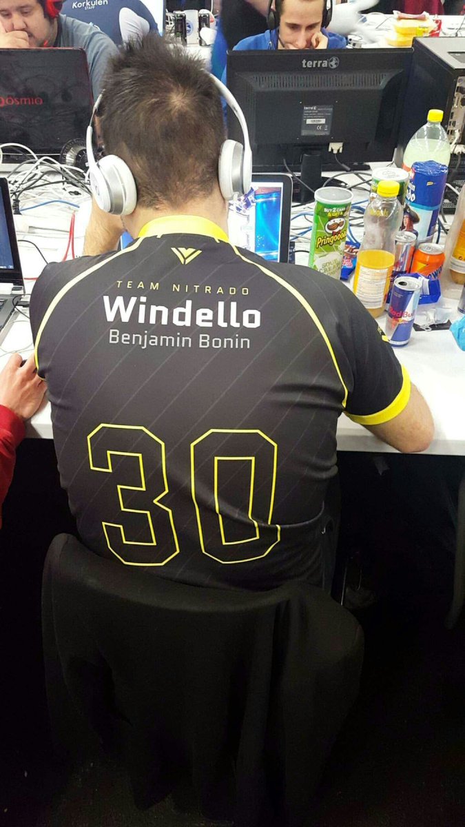 AZR1x's tweet image. @NitradoWindello ! #NitradoArmy