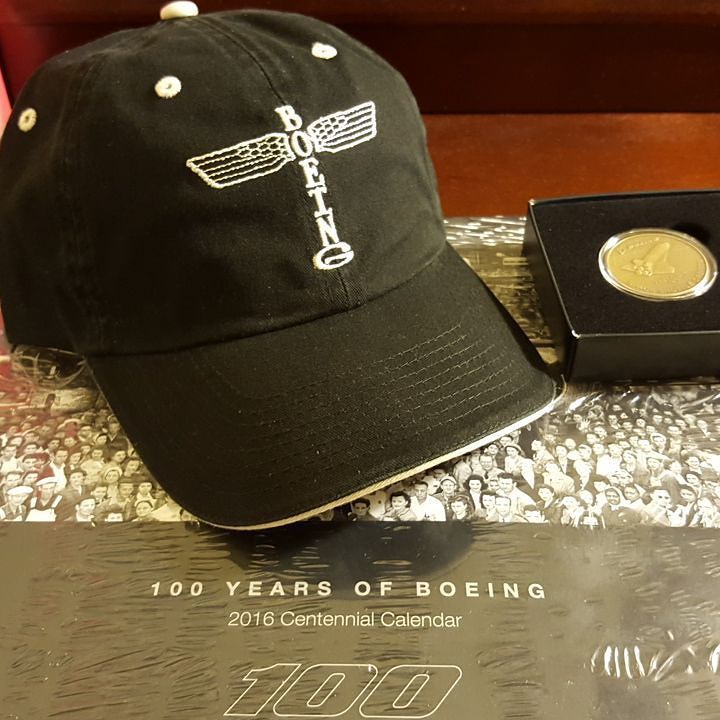 DeltaBravo33's tweet photo. Instagram : by yumithespotter - Boeing Totem cap, centennial coin and calendar :) #yumithespotter #cyborg747 #runsp… https://t.co/uDlmNgiPU9