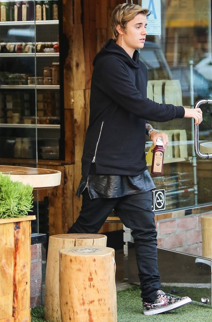 justinsgloup's tweet photo. 2015 https://t.co/Xfn7EyRzfB