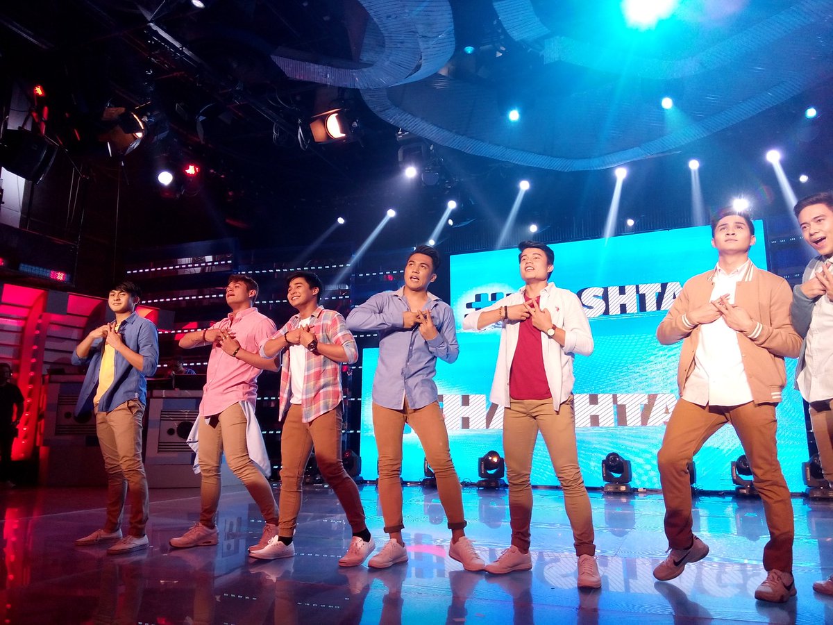 HTPaparazziOFC's tweet photo. The Kilig Ambassadors are back! Hashtags!!! #ShowtimeAuditionSong https://t.co/BJt8BzuFvG