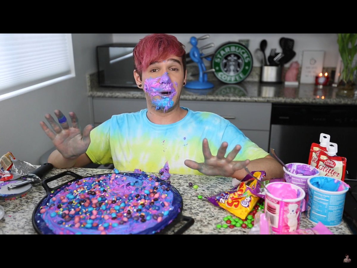 maddie420__'s tweet photo. When he cums on your face without warning😂 @MatthewLush https://t.co/gJFmAzUpGP