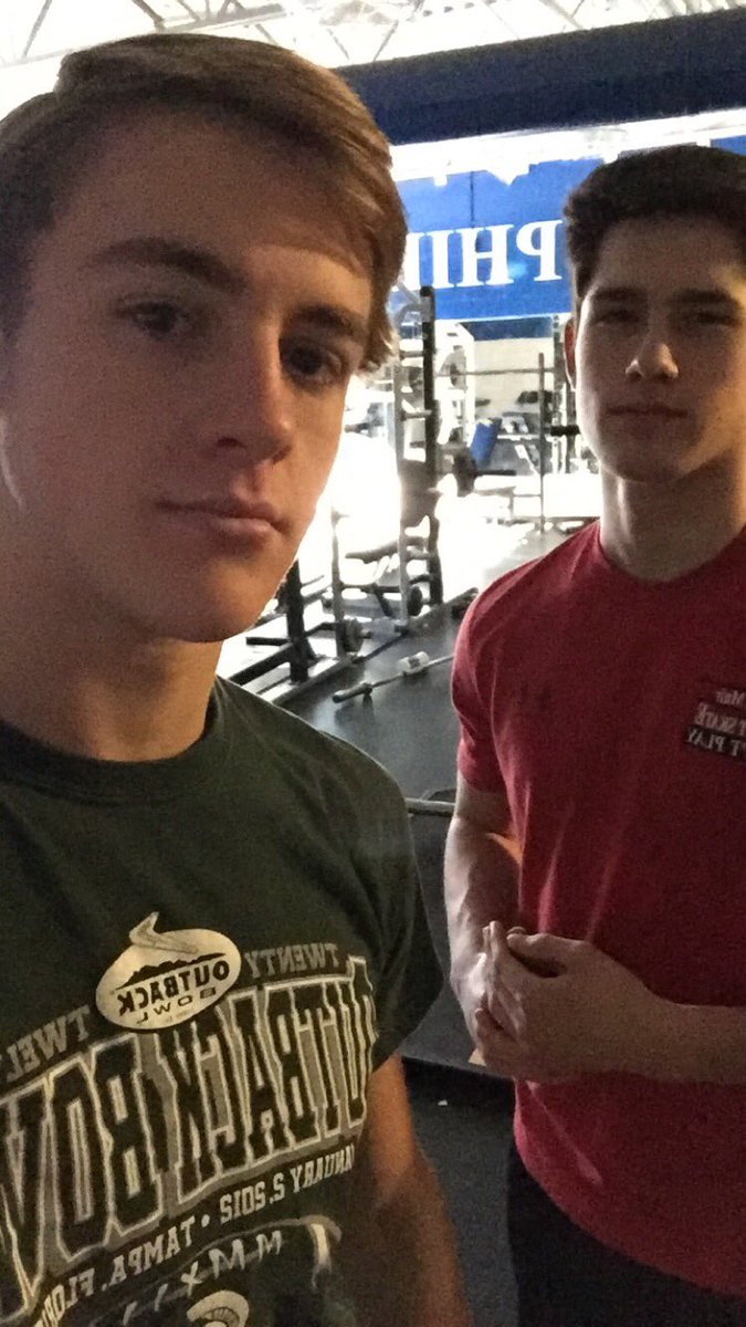 GustadCorey's tweet photo. Happy bday @hughlarkin18 thank you for being such a great friend. Hope your day is full of bekfast & objects #PTrip😉 https://t.co/gU5nWsohAC