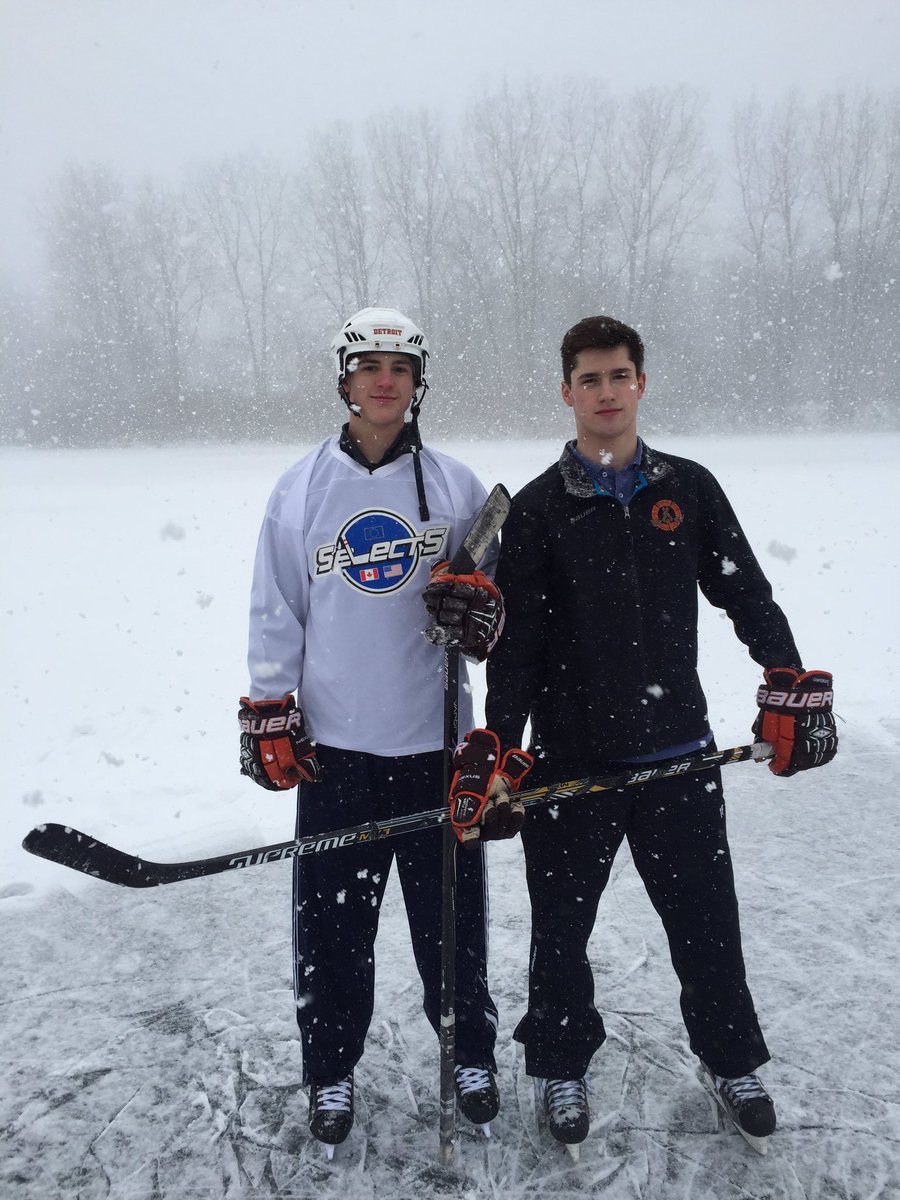 GustadCorey's tweet photo. Happy bday @hughlarkin18 thank you for being such a great friend. Hope your day is full of bekfast & objects #PTrip😉 https://t.co/gU5nWsohAC