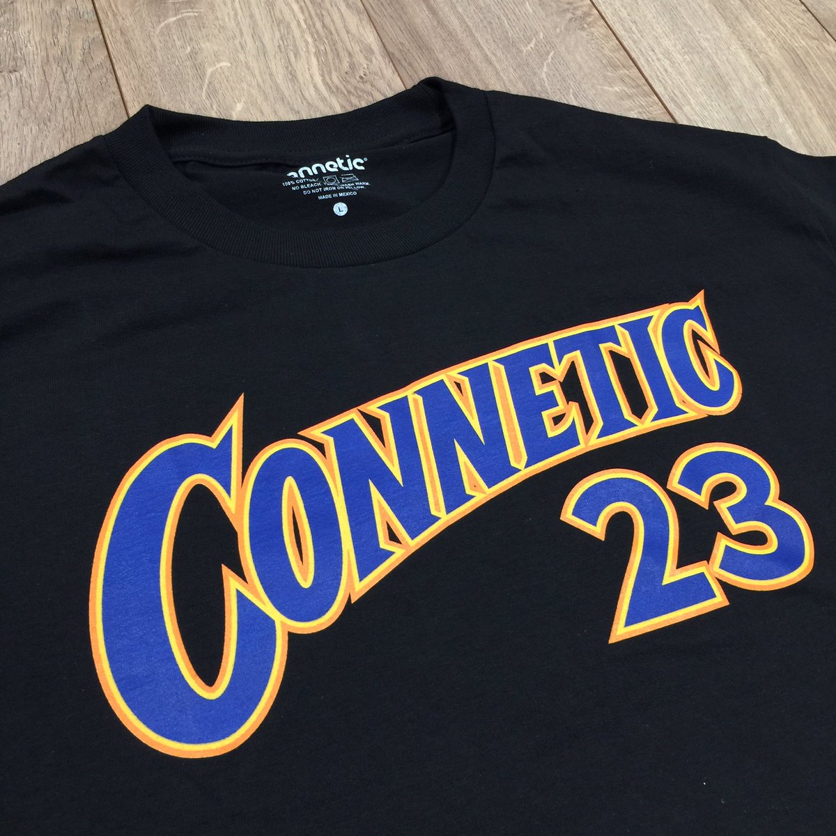 connetic's tweet image. Beat the Sixers! Let's go warriors! @Money23Green @warriors