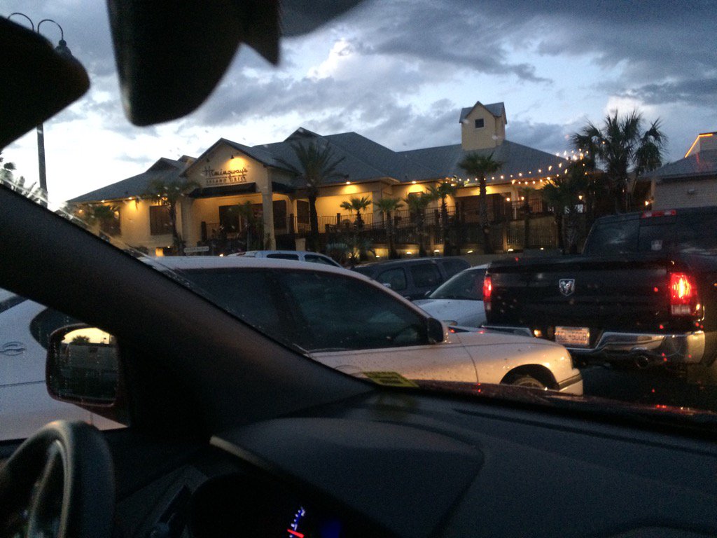 princess_bt's tweet photo. Picture of the front! It was nice! #expensive #bestshrimpever https://t.co/AK0P0sDKro