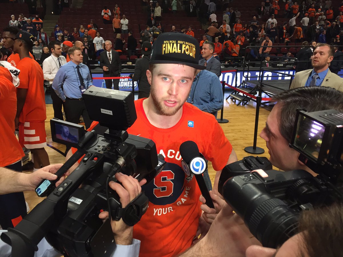 Cuse_MBB's tweet photo. The first player in Syracuse history to play in 2 Final Fours @TCooney10 
#CuseMode 🍊🏀
#FinalFour https://t.co/FGsFggIzf1