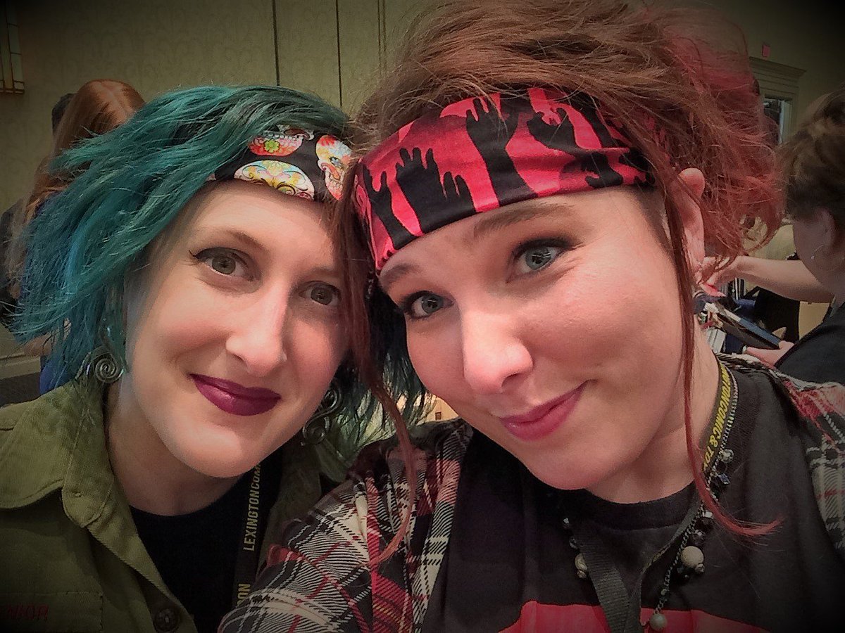 LittleRedByrdee's tweet photo. Showin' our #WalkingDead fandom! Reversible, 100% Cotton Handmade Headbands; Get yours here: https://t.co/f1t38fPceK https://t.co/pOYmdHrlXN