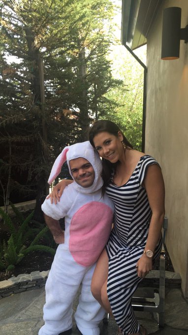 Met the Easter bunny ❤️❤️❤️🐰 https://t.co/vzbRDZqnFG<a href="/tag/model"class="tags"><span>#model</span></a><a href="/tag/beach"class="tags"><span>#beach</span></a>