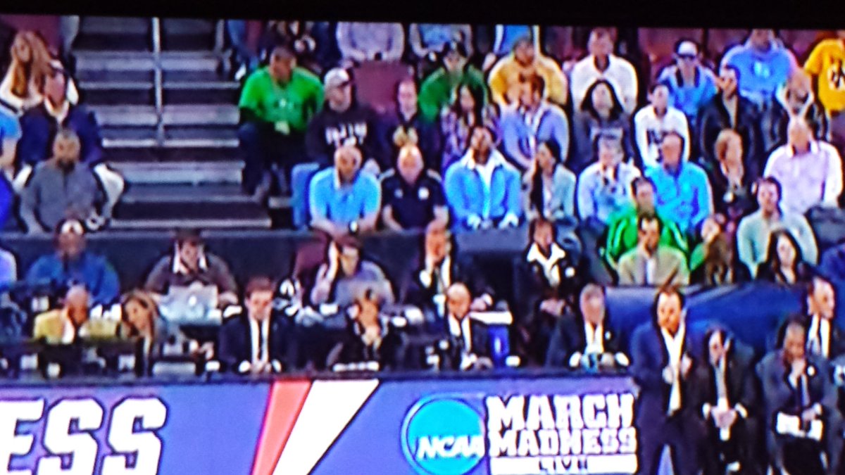 Icedog1015's tweet photo. When @JohnnyCrabCakes is Courtside in enemy territory, cant be a good night for ND. Lol #goheals #beatND https://t.co/UYjRtVlB5i