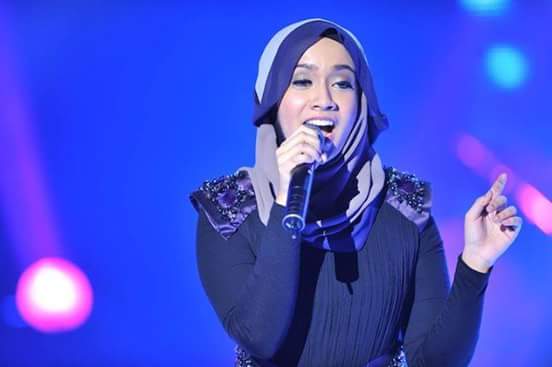 TeamAmiraOthman's tweet image. Morning Ladyboss @amiraaothman_ 😘😘😘 #throwback #af2013