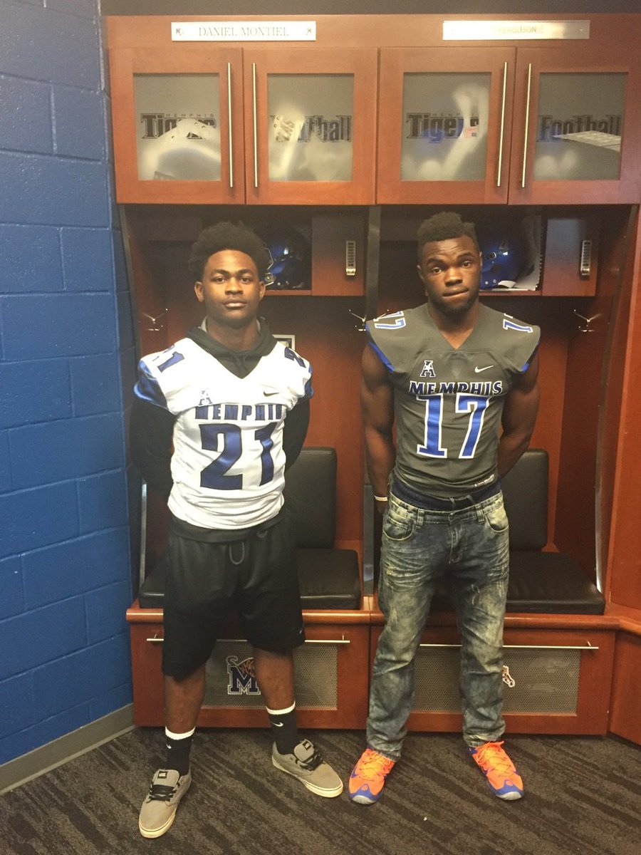 chrisrossprops's tweet photo. Memphis was the best junior day so far 🐯🏈 #tigers #memphisforever https://t.co/HAm7nzU6lN