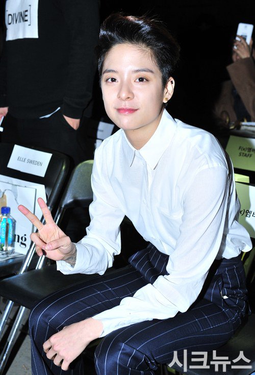 Amber J Liu On Twitter At Seoul Fashion Week Https T Co