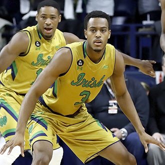 SPORTalkND's tweet photo. End of a very exciting 1st half ND trails UNC 43-38! Let's go #FightingIrish ☘☘ let's take the lead in the 2nd! https://t.co/9sdmLnFOni