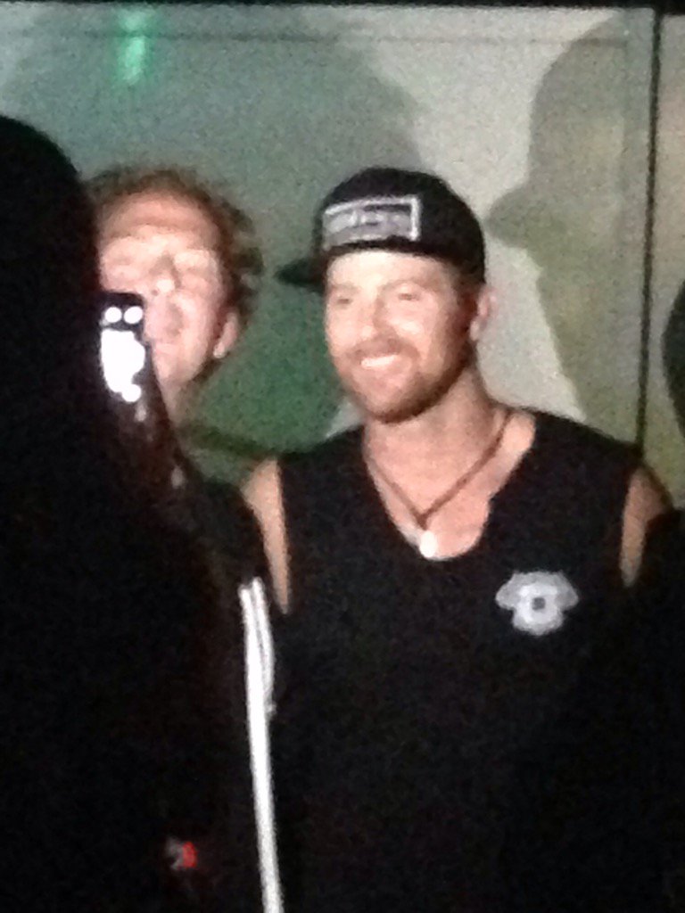 Sugar41530735's tweet photo. Kip Moore posing for photos after concert at Shaker.  #springbreakpcola https://t.co/JFVMPDiKrK