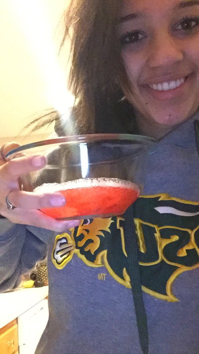 goldengurl1999's tweet photo. Strawberry DNA!!! https://t.co/mdtfIuMjGt #eptpush https://t.co/ecrczMEqXf