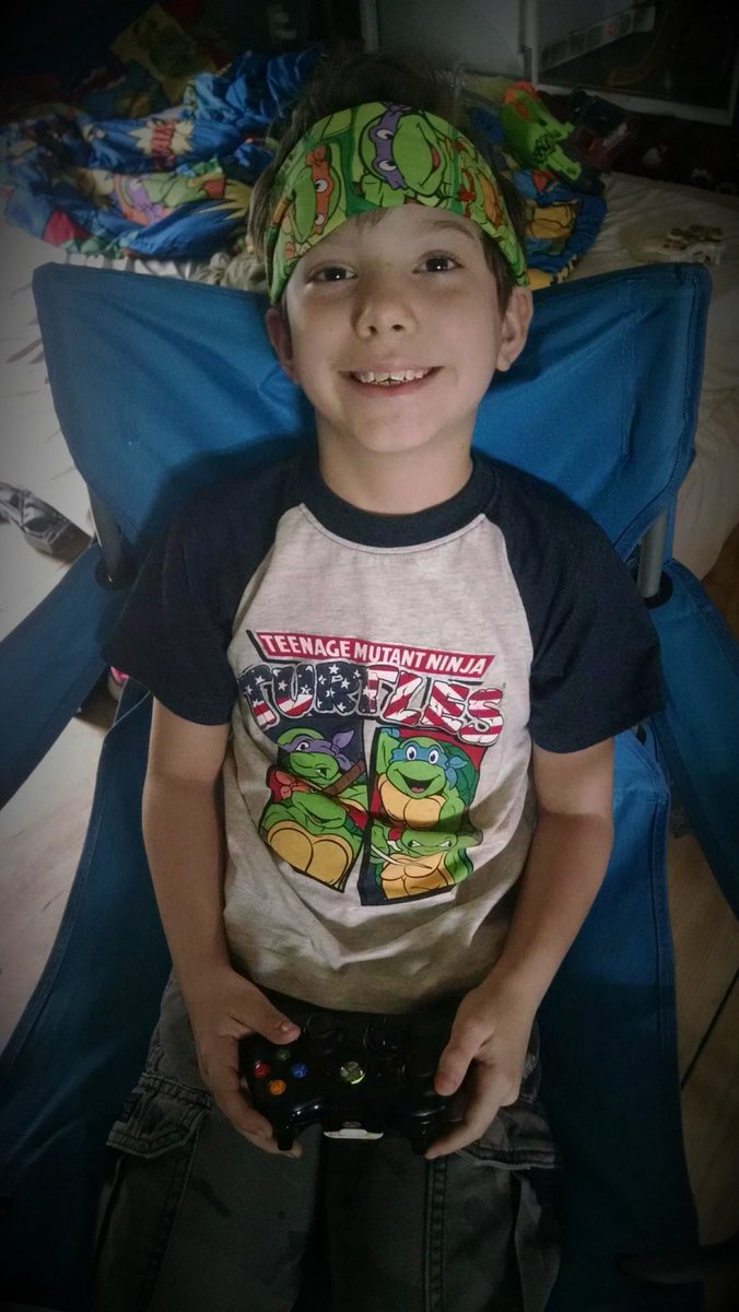 LittleRedByrdee's tweet photo. Heroes in a half shell... TURTLE POWER! #TeenageMutantNinjaTurtles Reversible Headbands #Cowabunga! #ThatBeardTho https://t.co/qohdvvtyII