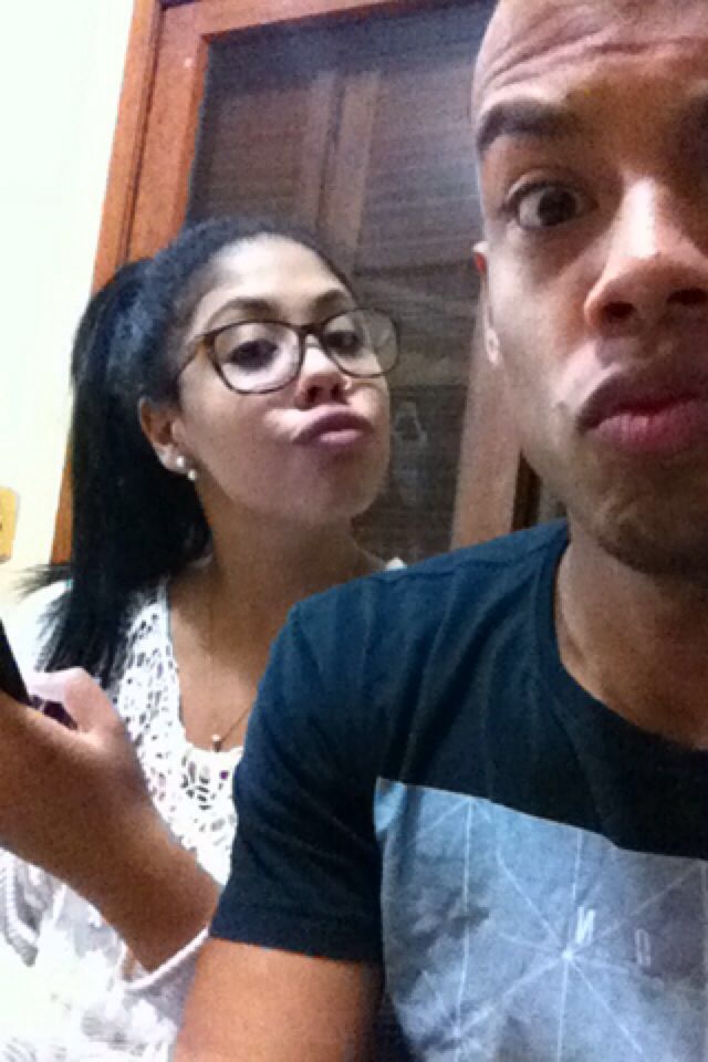 vitoriaUPT's tweet photo. Matei a saudade que estava me matando !!! 💍❤🐒 @RenanVCorrea https://t.co/83MwPDT5HS