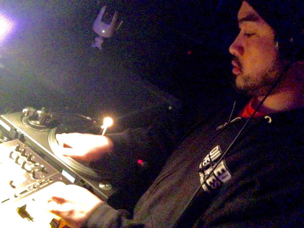 discographydjs's tweet photo. #Discography49 is underway @BaltimoreMMXI with @DJRac_One on the decks! 

Paying tribute to Phife @ATCQ. #RESPECT https://t.co/X5lqRtmLGw