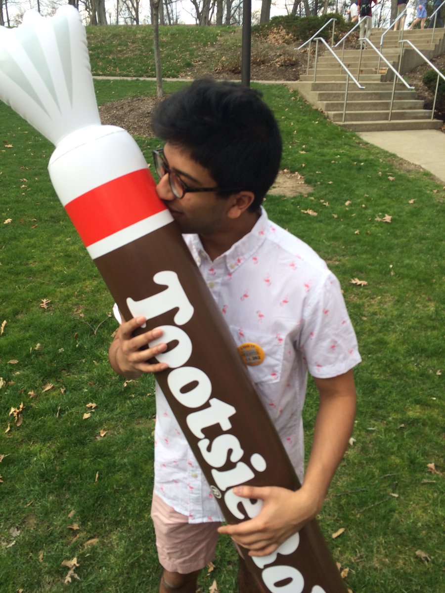 Eta_Pi_'s tweet image. SPOTTED: Yash Yashnessmonster Lohia '16 turning in his IS #262 #etapi 💙🐾👍🏻