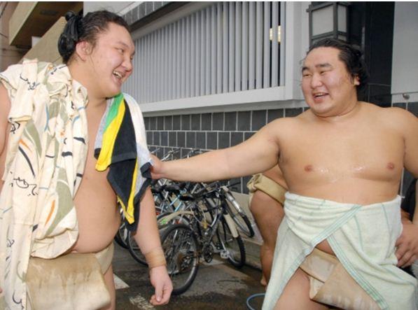 Асашёорюү: Үргэлж муулуулж чичлүүлж бай Хакүхо huvsgul.mn/read/54014