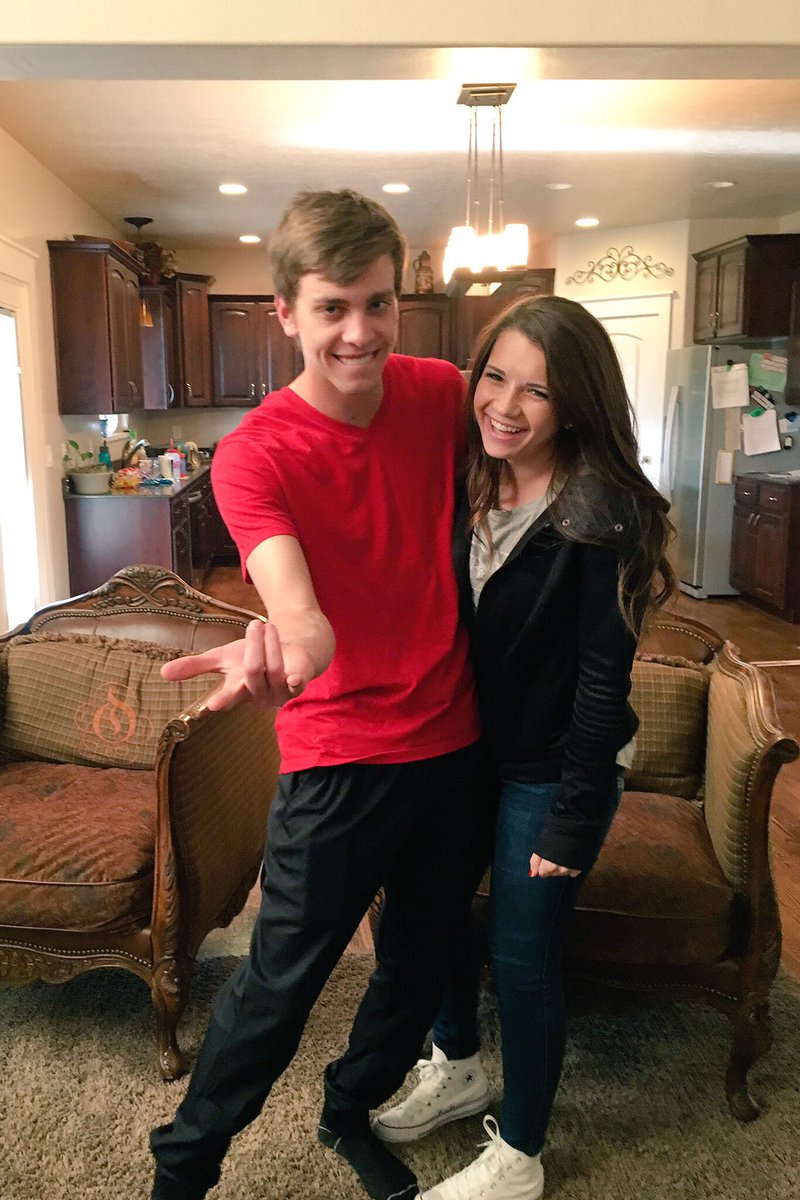 alanakkss's tweet photo. he wouldn't take a normal picture but oh well happy birthday cam.🎈 https://t.co/DZQCr79Bfv