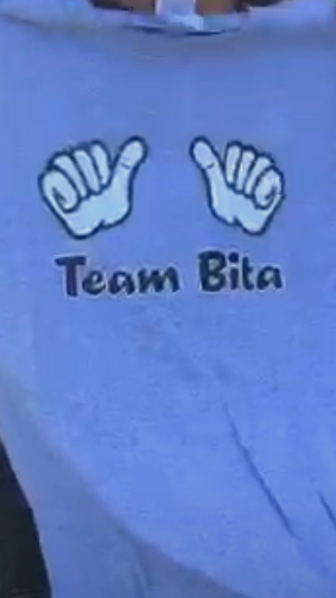 hianthony's tweet photo. Happy Easter @Bitaoleander1 & @AmandaOleander #TeamBita https://t.co/t0Yry5qNhS