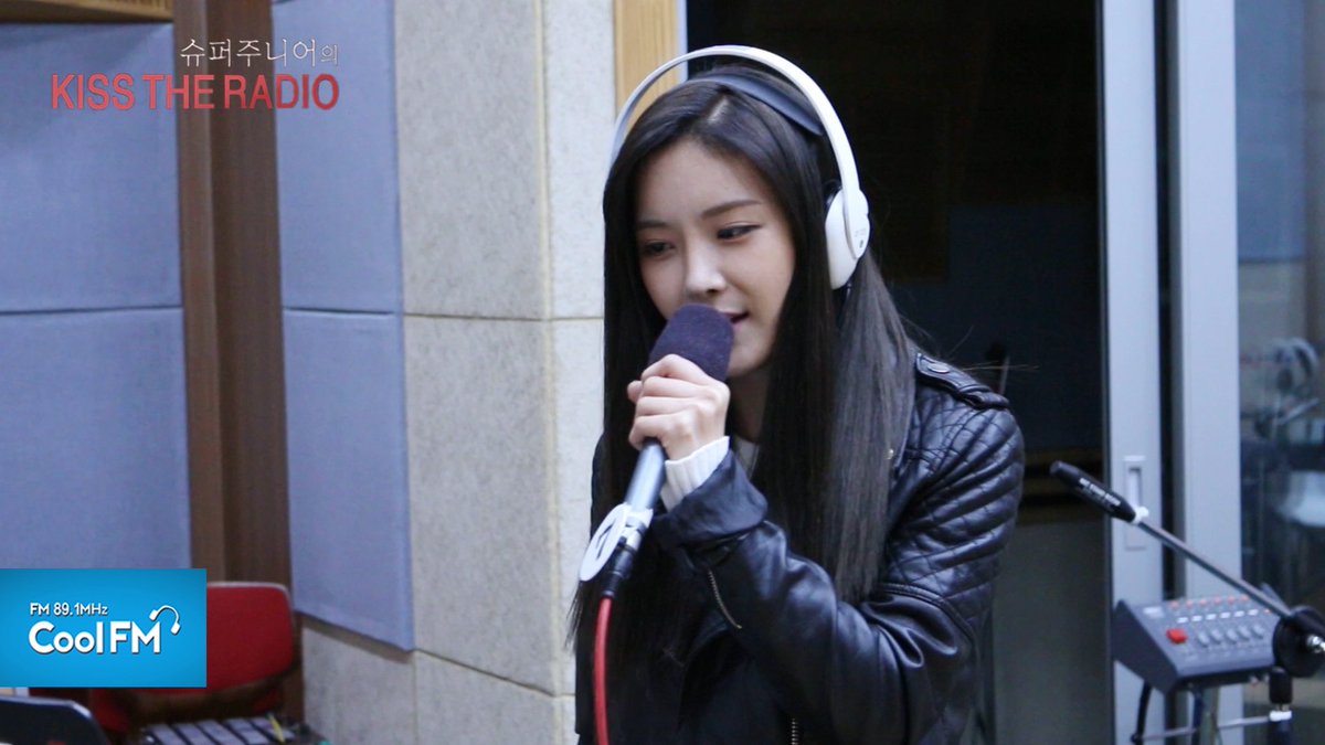 KBS_COOL_FM's tweet photo. 레인보우 현영 '마리아' 라이브 LIVE / 160327[슈퍼주니어의 키스 더 라디오] https://t.co/cfPse1dpd8 https://t.co/HhsECslsHy