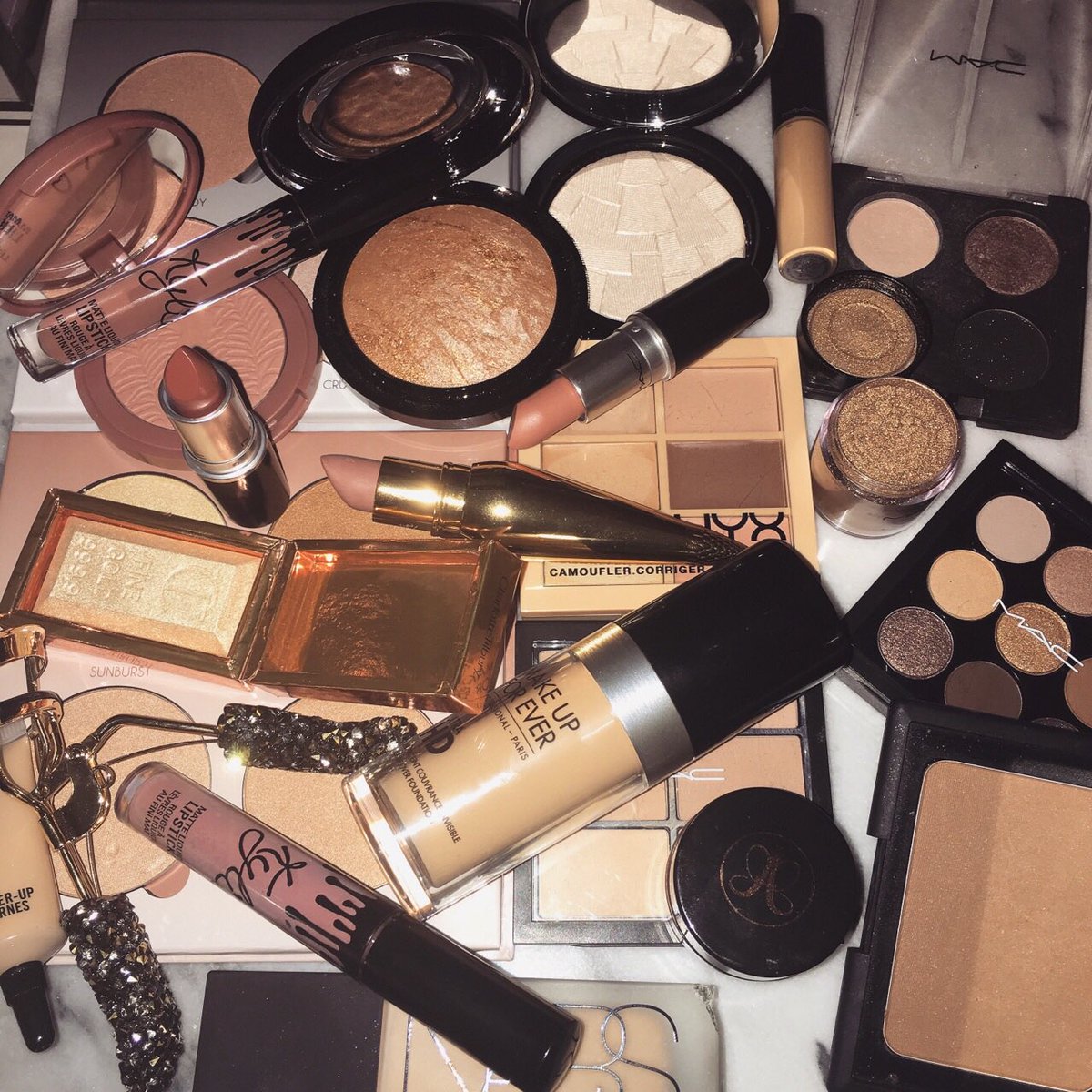ifxckwithmakeup's tweet photo. this turns me on 😍😍😍😍 https://t.co/0MlzKdifF4