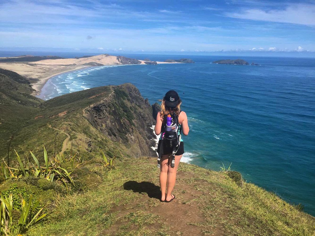 SimpsonLYMcrew's tweet photo. Our crew member/world traveler, Kaitie, is taking @LoveYourMelon everywhere she goes while in New Zealand! ❤️😎 https://t.co/8PWiyXmG2W