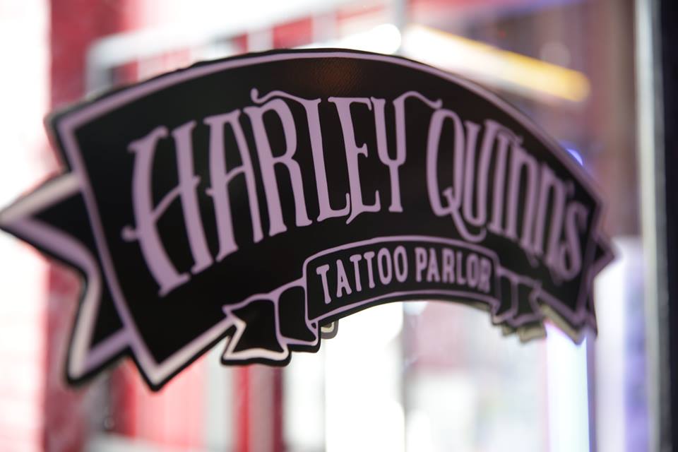 toysrevil's tweet photo. https://t.co/k08A2wbuwU "Harley's Tattoo Parlor" @ #SXSW 2016 on #DCEUFilms #SuicideSquad https://t.co/I2G073RIvQ