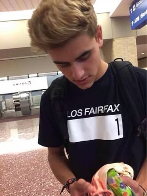 matt (@impcssiblc) on Twitter photo 