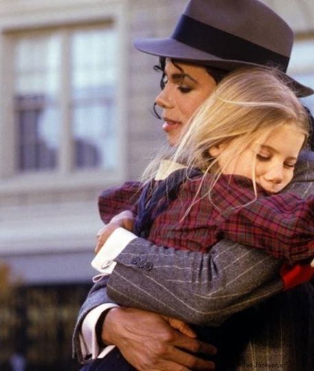 Mooπwαℓkєя.™ ||Parody (@imagicalgangsta) on Twitter photo 