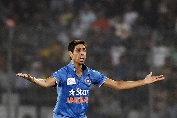 Bipolar_baba's tweet image. Bhago Bhago salo
Teacher agaya 😂

#EngineeringDays