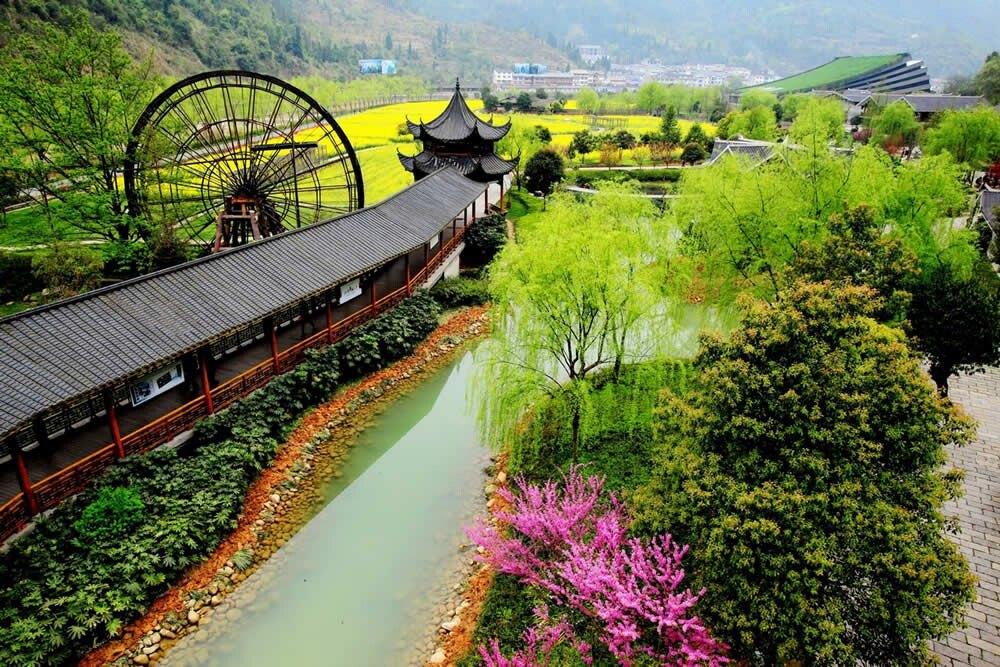 ThisIsHunan's tweet image. Springtime in #Zhangjiajie is an opportune time to travel. #ThisIsHunan
