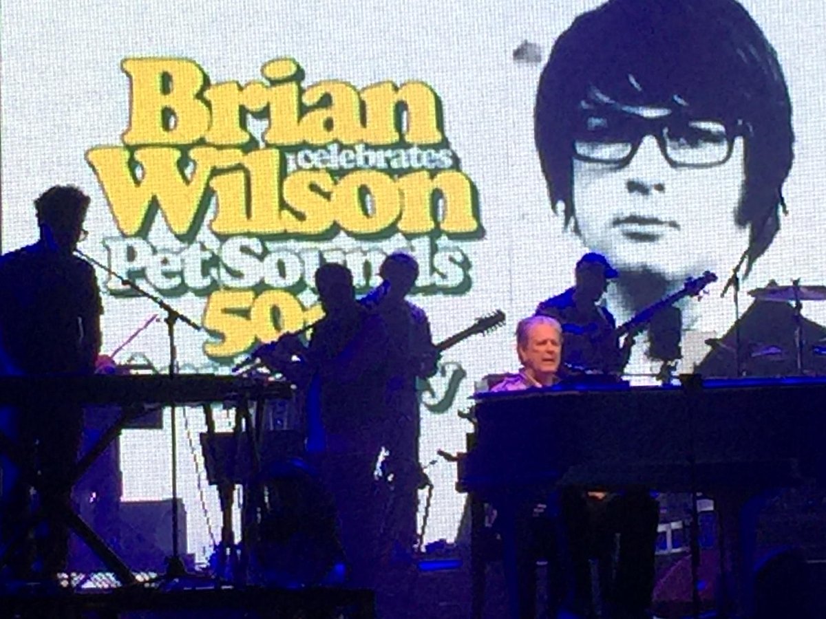 ElloiseFarrowSm's tweet photo. Brian Wilson adds strings ensemble and brass for Pet Sounds  - love that big sound #bluesfest https://t.co/tyykfNNwzD