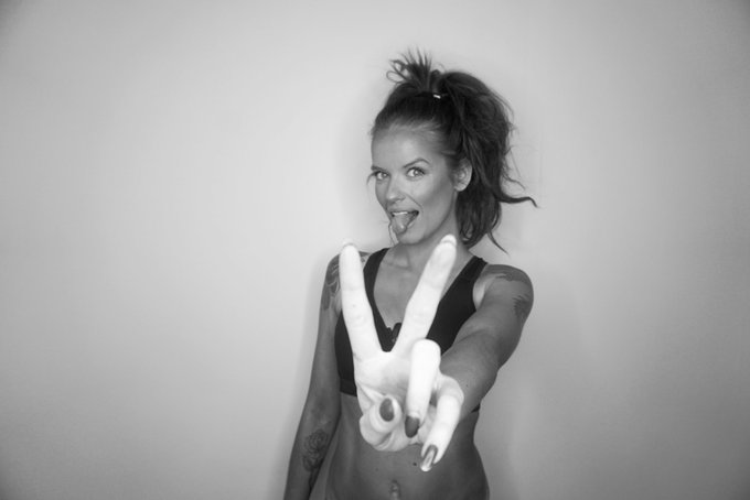 HAPPY EASTER! part 2 🐣🐥🐇🐰 https://t.co/T99MD28m8L<a href="/tag/pregnant"class="tags"><span>#pregnant</span></a><a href="/tag/babybump"class="tags"><span>#babybump</span></a><a href="/tag/zwanger"class="tags"><span>#zwanger</span></a>