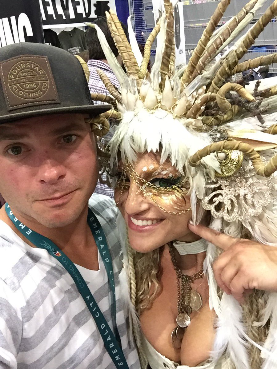 HumanComics's tweet image. With Wendy Wow! WonderCon 2016