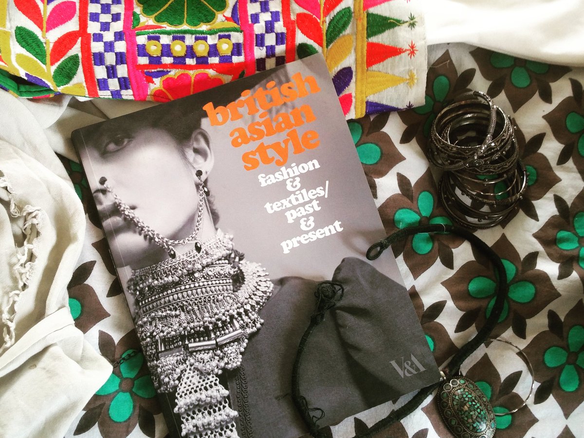 Design__India's tweet image. #currentlyreading #designforindia