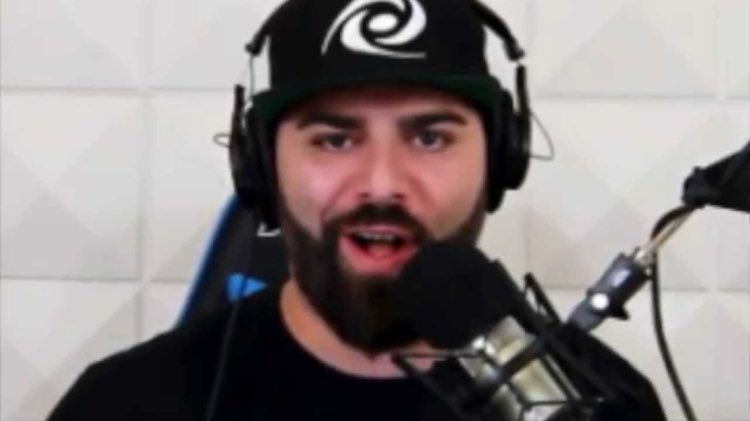 Mocnzy's tweet image. Like for Keemstar
RT for this rusty chair