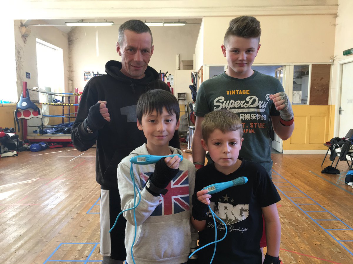 CoachFoxy's tweet photo. No Easter egg hunting for us at #UnderdogBoxing yesterday just #boxing #training !
#junior #Youth #OldMan #TeamUDB https://t.co/u7ATvTNQUq