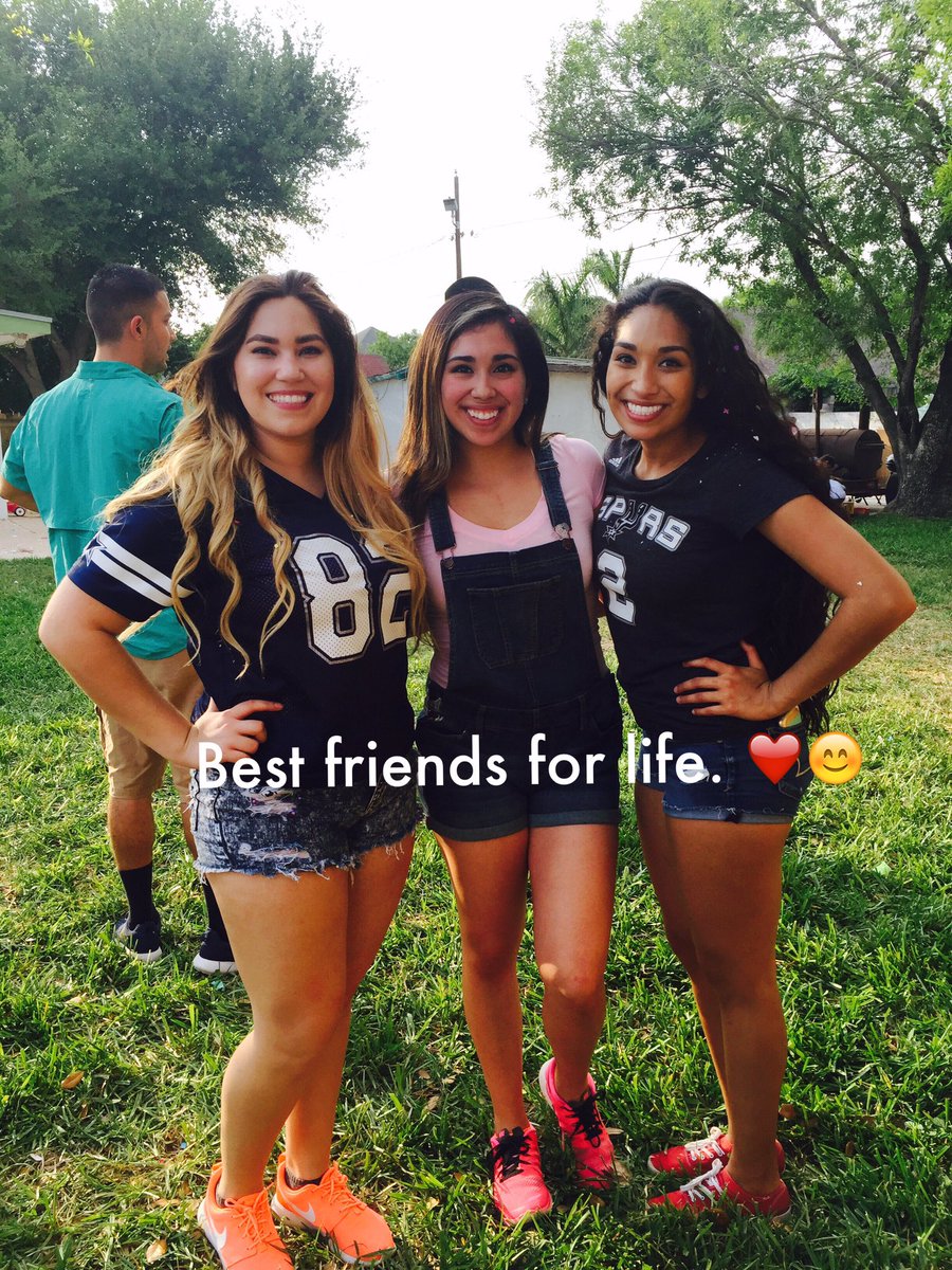 brinana_724's tweet image. I've got mad love for these girls. 😊🐰🐣❤️ #Easter2016