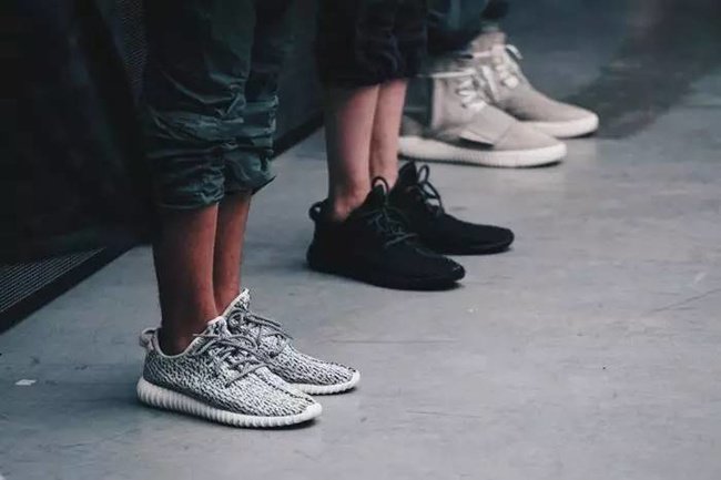 findieafddd's tweet photo. I love Yeezy ！！！I know you love it too 😍！！！#fashion #style #stylish #lifestyle #sneaker #yeezy #yeezyseason #ootd https://t.co/s4OlWfsBKP