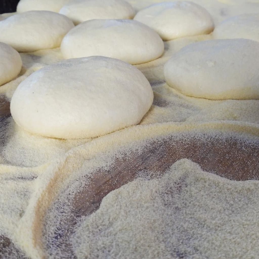 cookingwithalia's tweet photo. Freshly baked khobz (moroccan bread) is the best thing ever!!! #khobz #moroccanbread #brea… https://t.co/X7ebB1yMm8 https://t.co/ID71A7DDyV