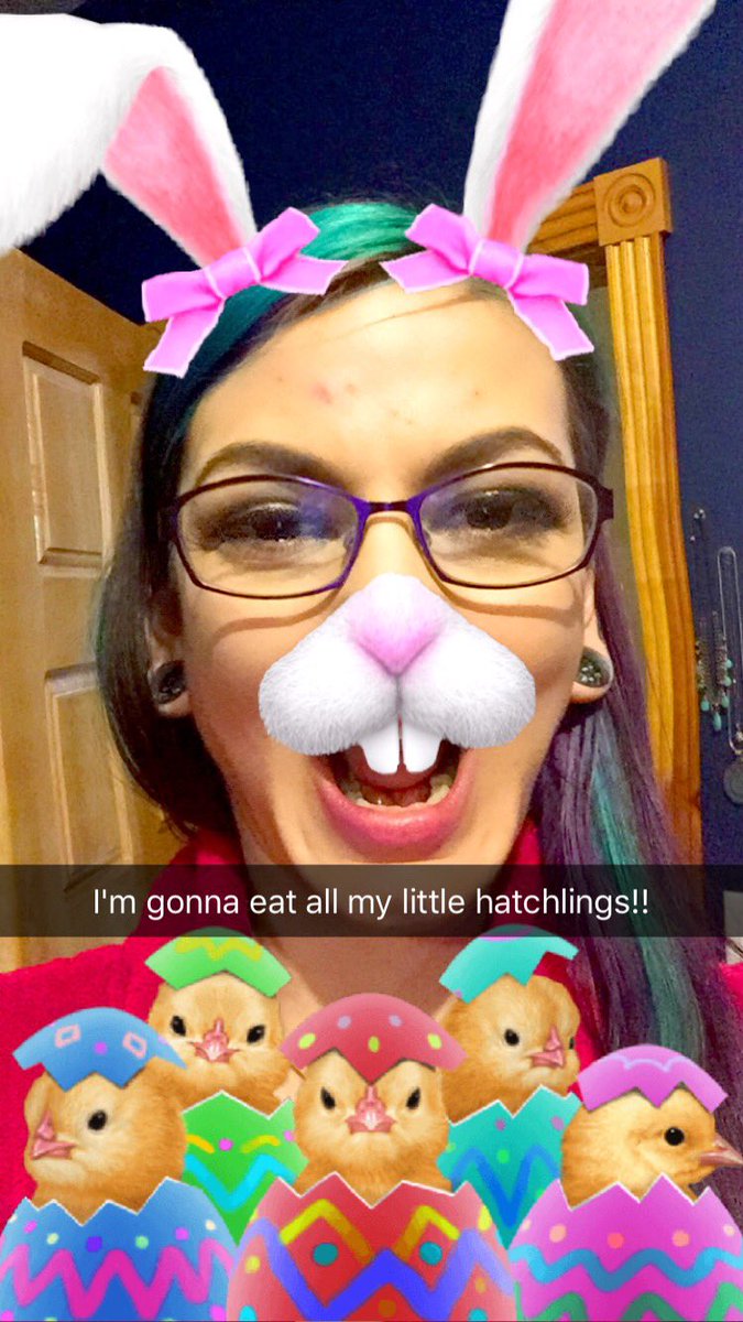 saragarbermusic's tweet photo. #evil #bunny #eating #hatchings #lol #OmNomNom #CrazyLady https://t.co/zw9r9puJq0