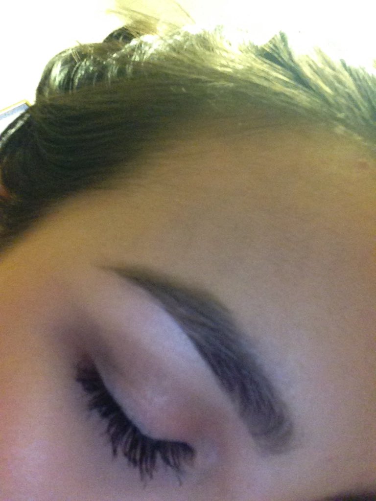 makeupufa's tweet image. #eyebrowgoal