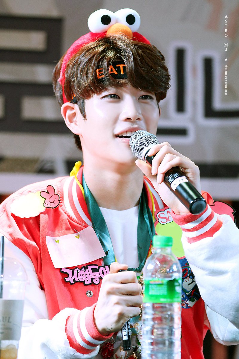 탐라를 명준명준❤ 오늘 열일하는 엠닷✌ #아스트로 #MJ #엠제이 #명준 #ASTRO #숨바꼭질 <a href="/offclASTRO/">ASTRO 아스트로</a> <a href="/fantagiomusic/">@fantagiostaff</a>